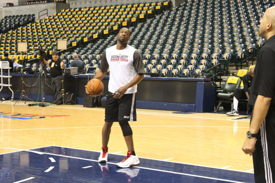 一回合出手 一回合出手