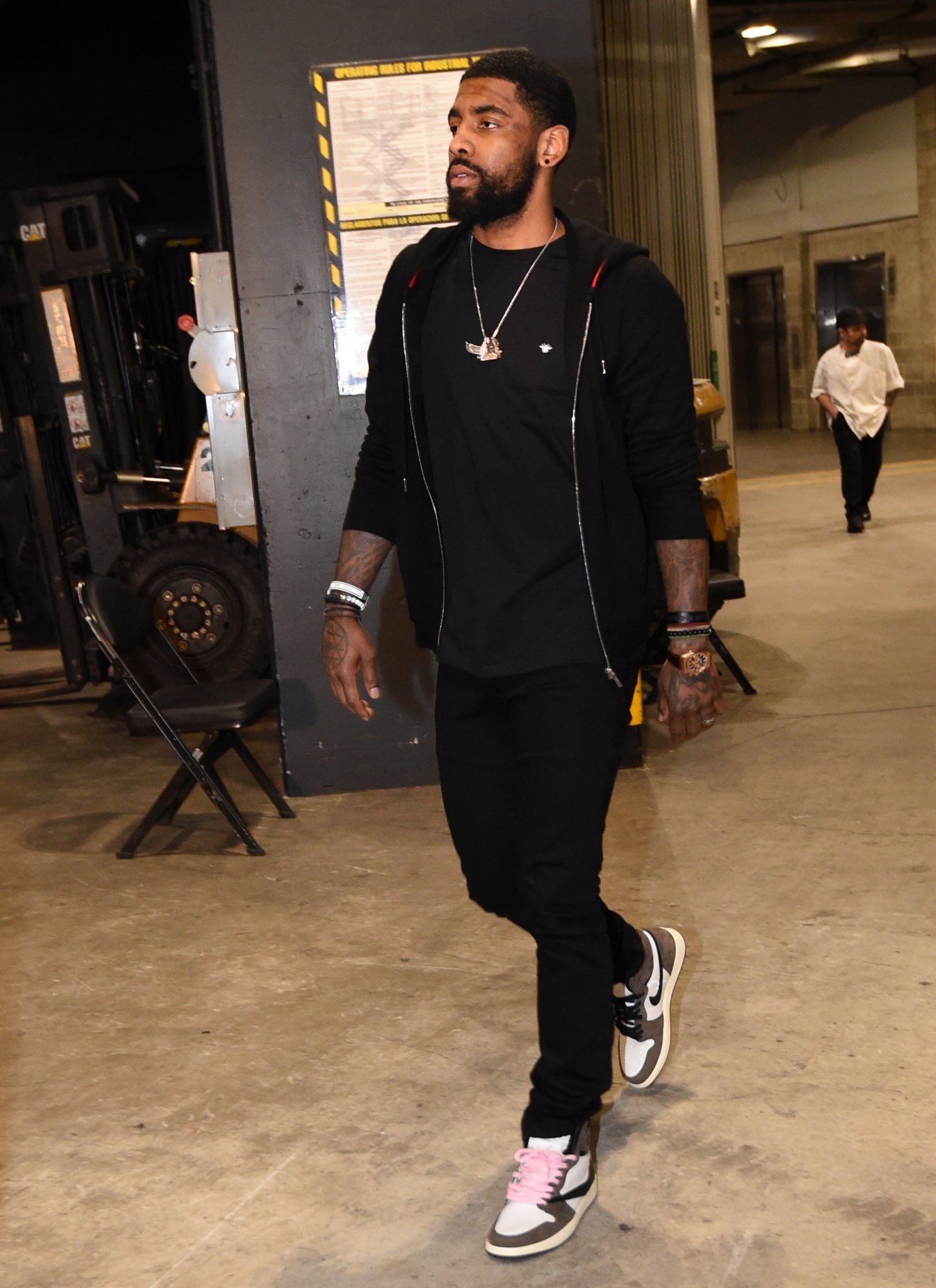 与对手相比 与对手相比